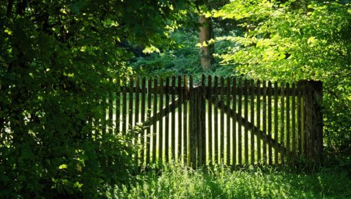 2.3 wood-fence-1610150_1920